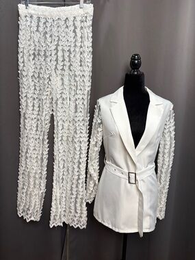 Pretty Little Thing 2 piece Pant Suit Size 8